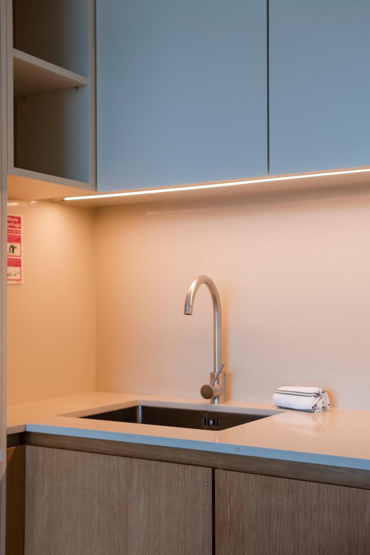 Appartement - With Ac, Parking And Balcony *