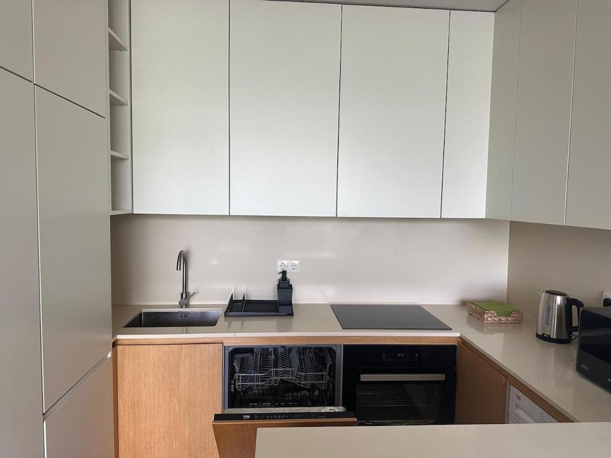 - With Ac, Parking And Balcony Appartement Oporto