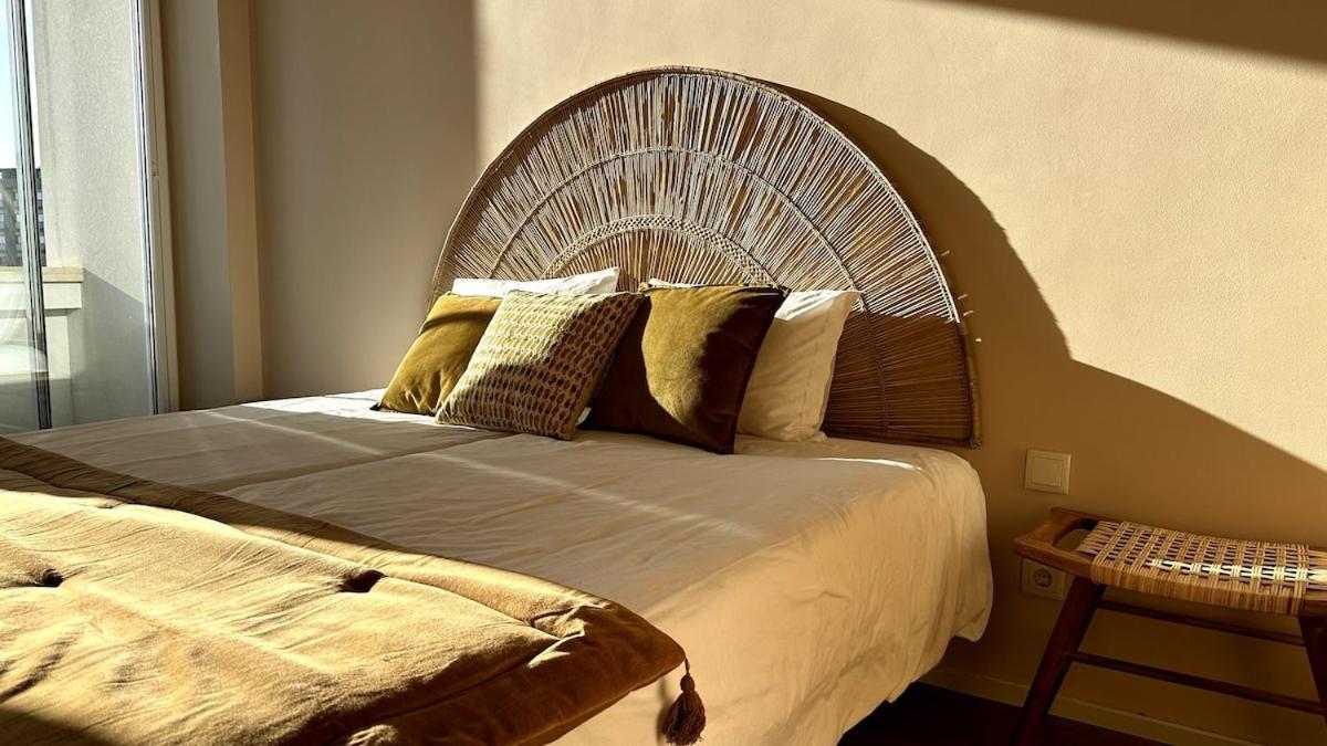 - With Ac, Parking And Balcony Oporto